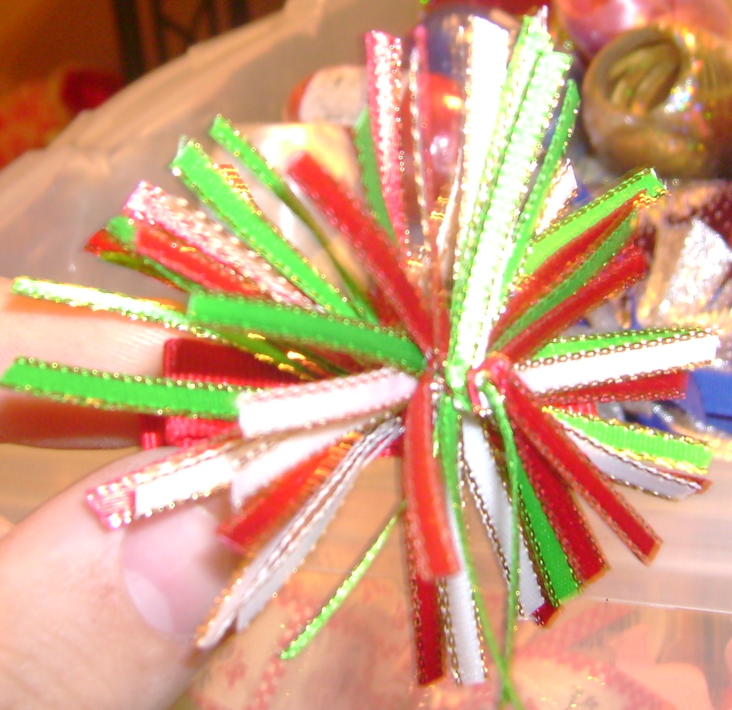 pom pom bow